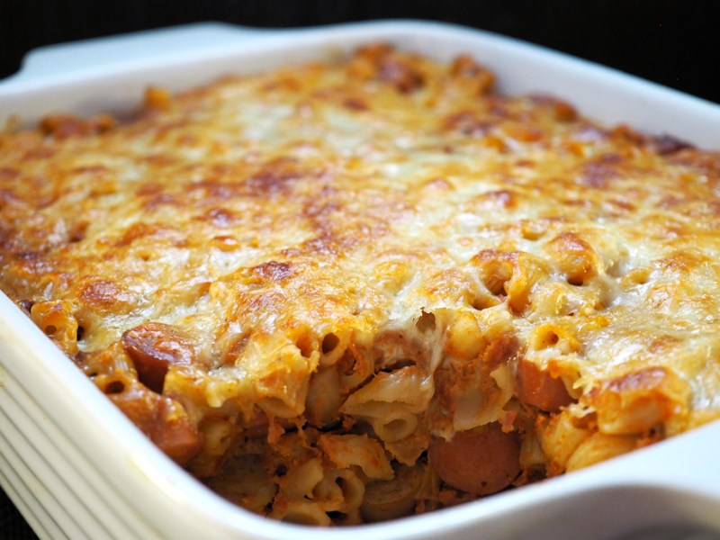 Makkara-makaronivuoka