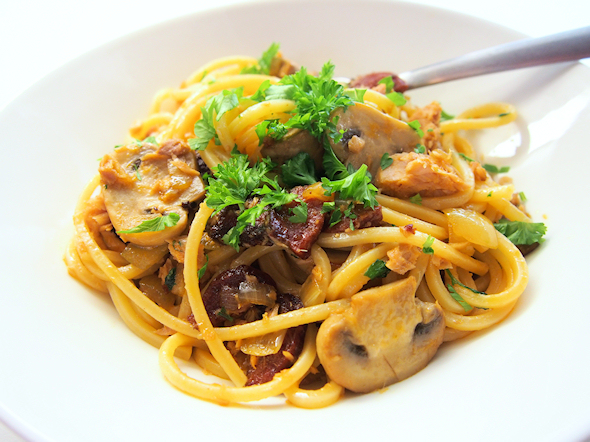 Tonnikalapasta chorizolla