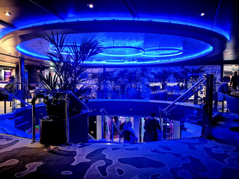 Laivaruokailua uudistuneella Silja&nbsp;Symphonylla