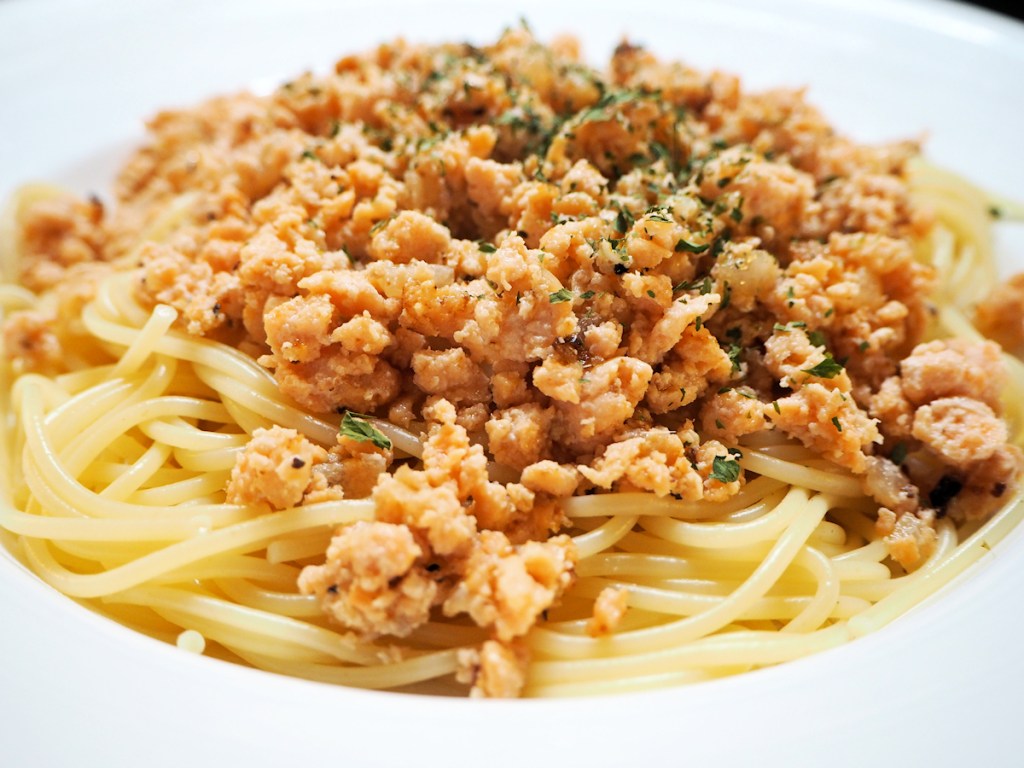 Testissä: SJØ Lohi Jauheliha